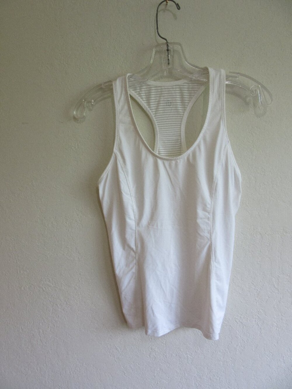 Lululemon White Razorback Pullover 6 Athleisure Top